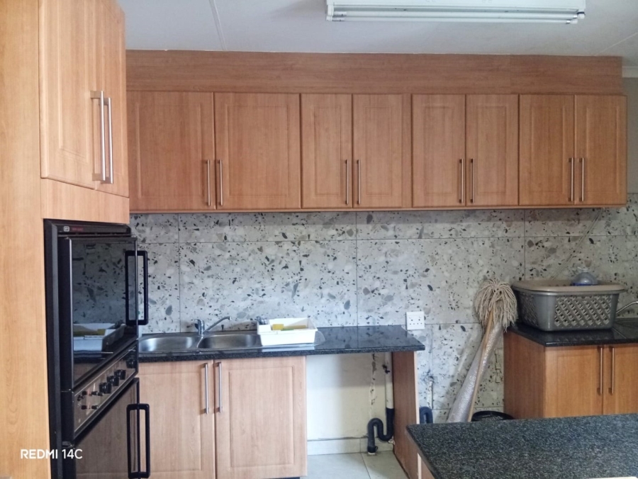 5 Bedroom Property for Sale in Universitas Ridge Free State